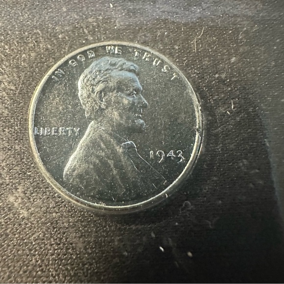 Classic American Silver Dime - Picture 5 of 11